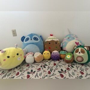 Lot of 11 squishmallows. Big and small.